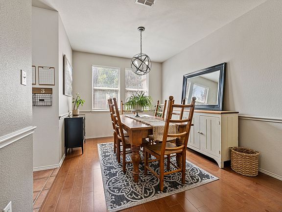 4th image of 8404 Island Ct