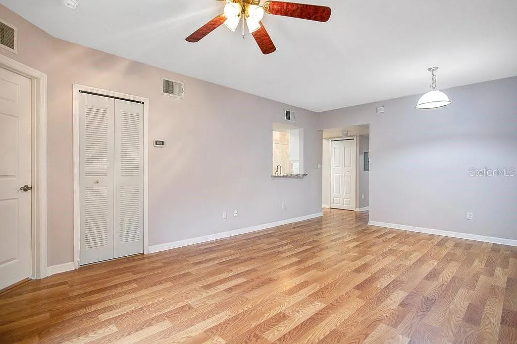 Building Photo - 13207 Villa Vista Dr #105
