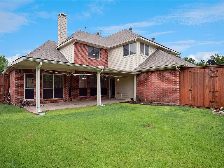 6629 Wickliff Trl — Photo 23