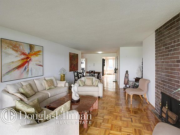 2nd image of 4455-4465 Douglas Ave #9G