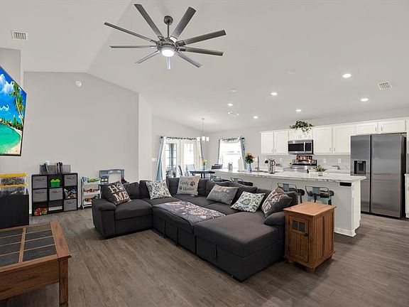 4th image of 117 EAGLE SUMMIT DRIVE