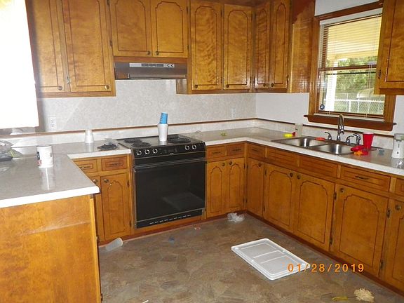 3rd image of 308 Creech St