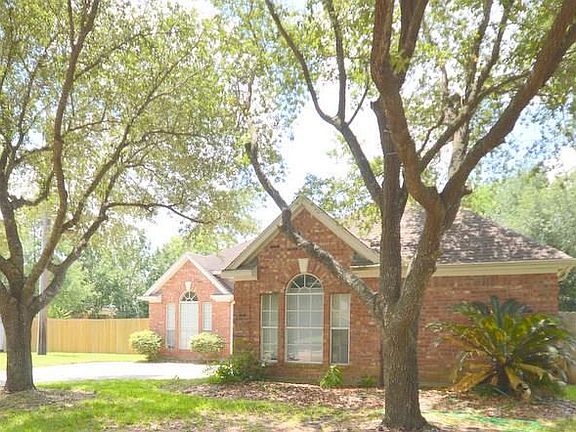3rd image of 12803 Village Way Dr
