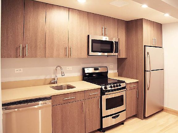 4th image of 349 E 52nd St #Gf