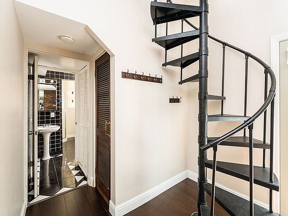 2nd image of 734 Maryland Ave Floor 1