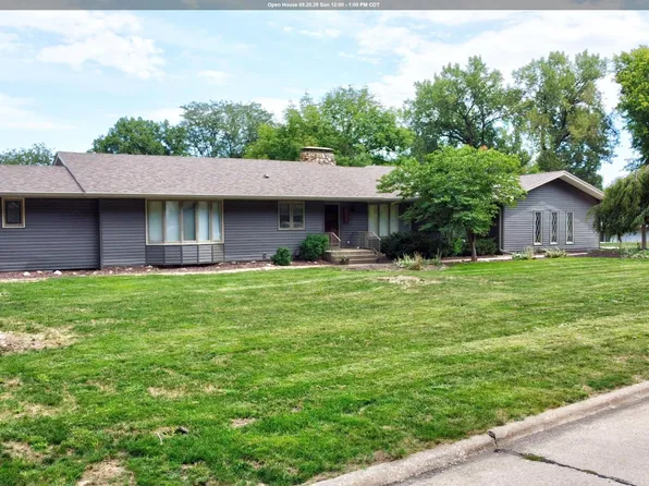 4412 Manor Cir, Sioux City, IA 51104