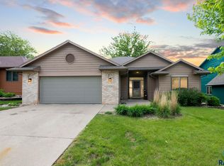 308 N La Salle Ave, Sioux Falls, SD 57110
