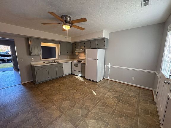 3rd image of 123A Valleydale Dr