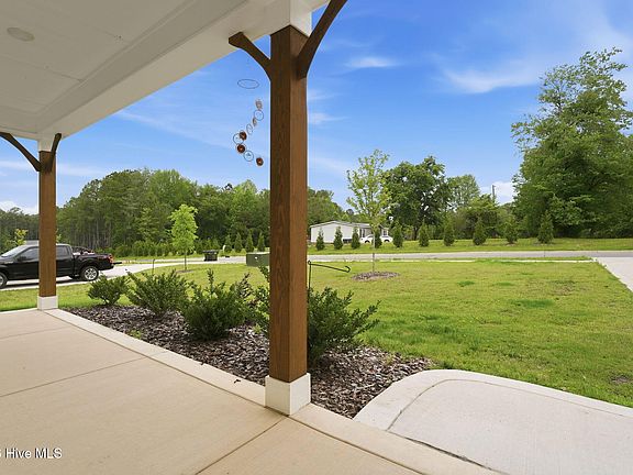 5th image of 501 Belcroft Drive