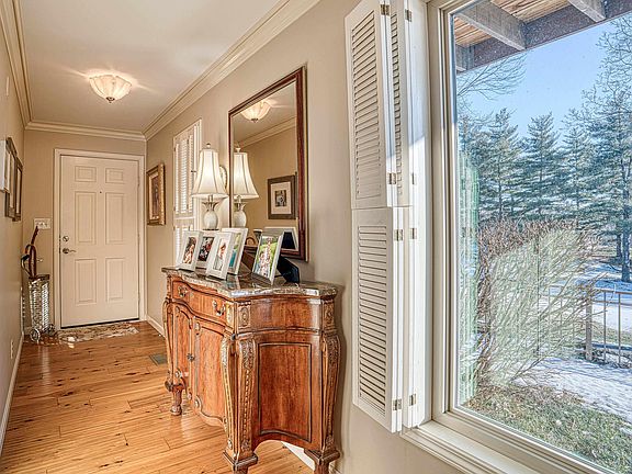 2nd image of 100 Hartin Dr
