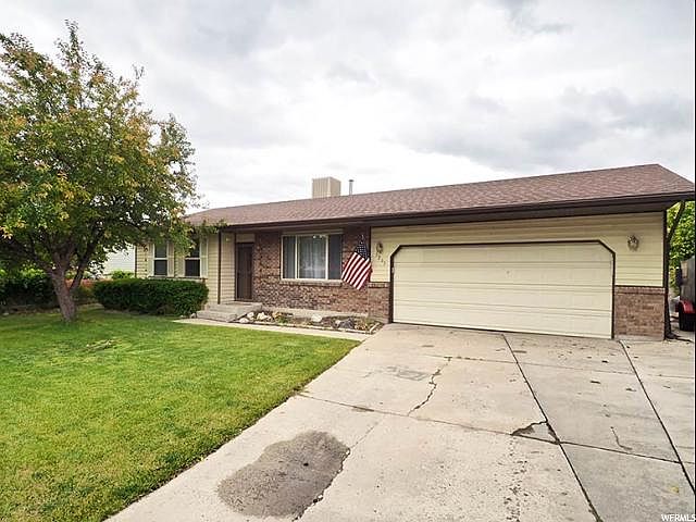 1st image of 5239 W Clematis Way