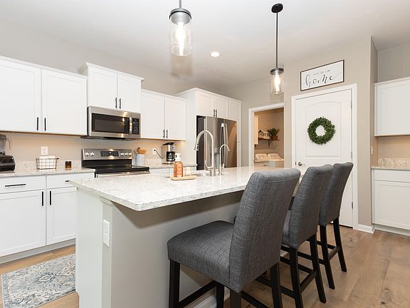 3rd image of 2263 E Baldeagle Dr