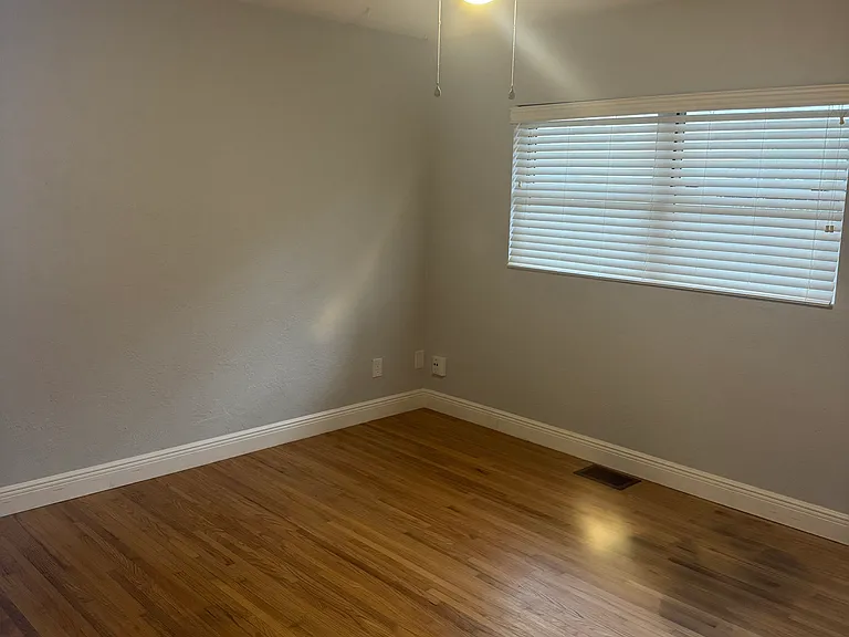 834 S Woodward Ave — Photo 9