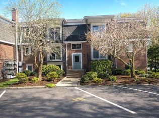 80 Walnut St Unit 403, Canton, MA 02021