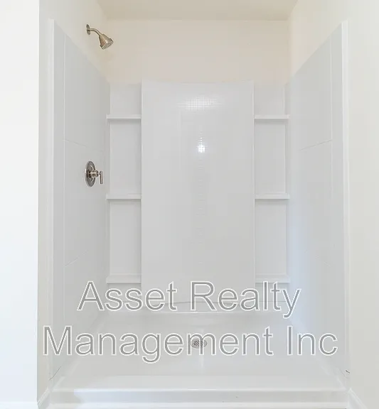 2063 Southwood Cir — Photo 36