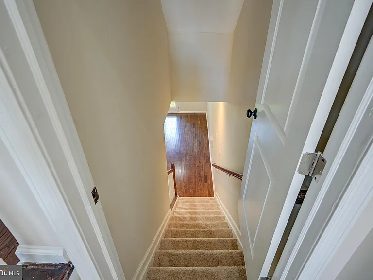 7827 Crystal Brook Way — Photo 33
