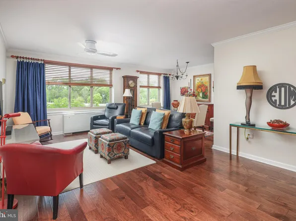 3000 Spout Run Pkwy APT B405, Arlington, VA 22201