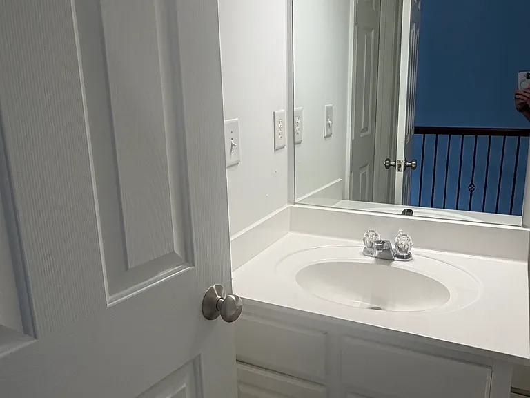 1377 Thornborough Dr — Photo 17