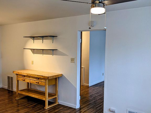 5th image of 1321 Mathews Ave #7