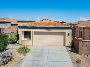 570 W Union Bell Dr, Green Valley, AZ 85614