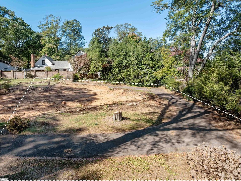 2nd image of 2 Pine Forest Dr