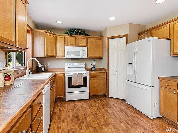 2nd image of 6616 49th Pl NE