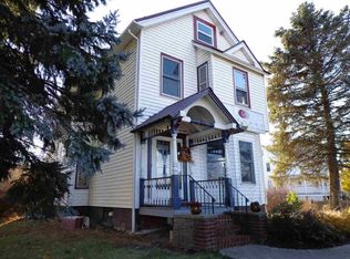 5 Manchester Rd, Poughkeepsie, NY 12603