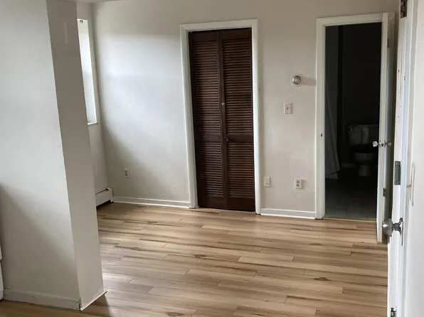 352 Freeport Rd, Blawnox, PA