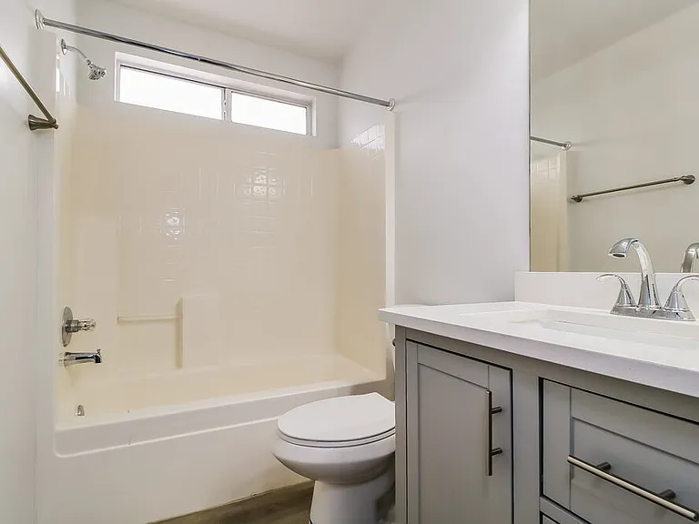 12234 N 121st Ln — Photo 14
