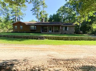 918 Neely Avera Rd, Neely, MS 39461