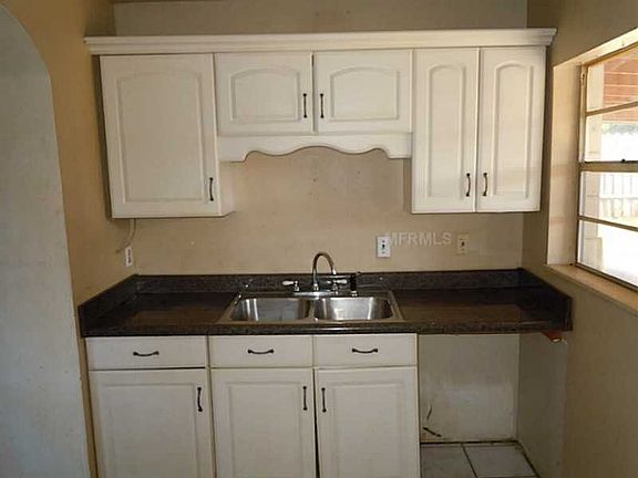 4th image of 514 Garden Dr S