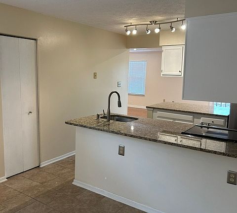 3rd image of 152 Villa Dr