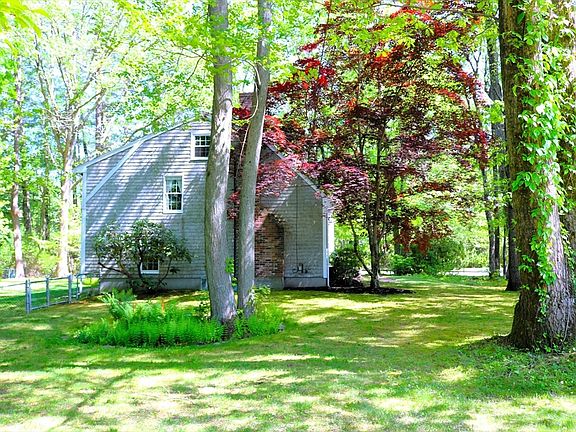 3rd image of 59 Fox Hill Dr