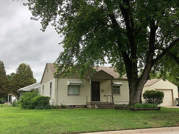 2nd image of 609 N Wilhelm Ave