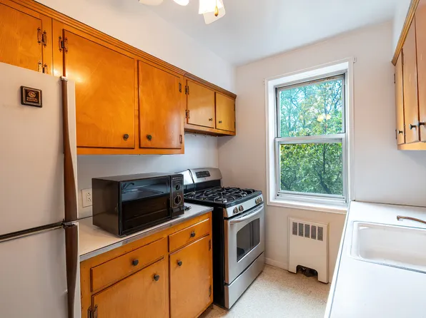 3720 Independence Avenue image 10 of 21