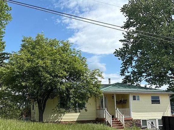3rd image of 925 McGill Rd