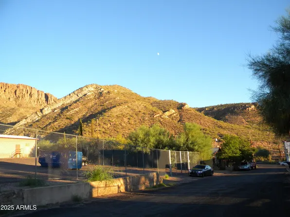 75 N High School Avenue, Superior, AZ 85173