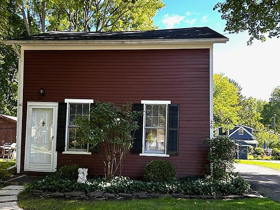 3rd image of 26 South St
