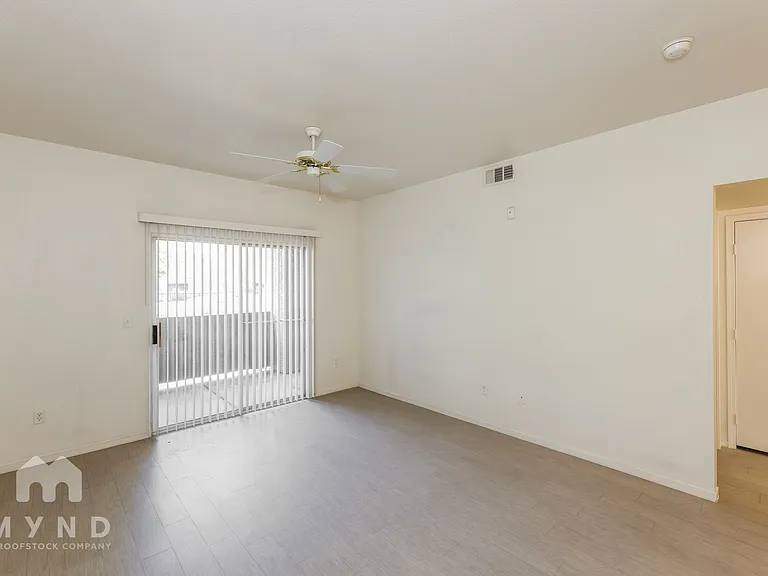 9620 W Russell Rd #1125 — Photo 12