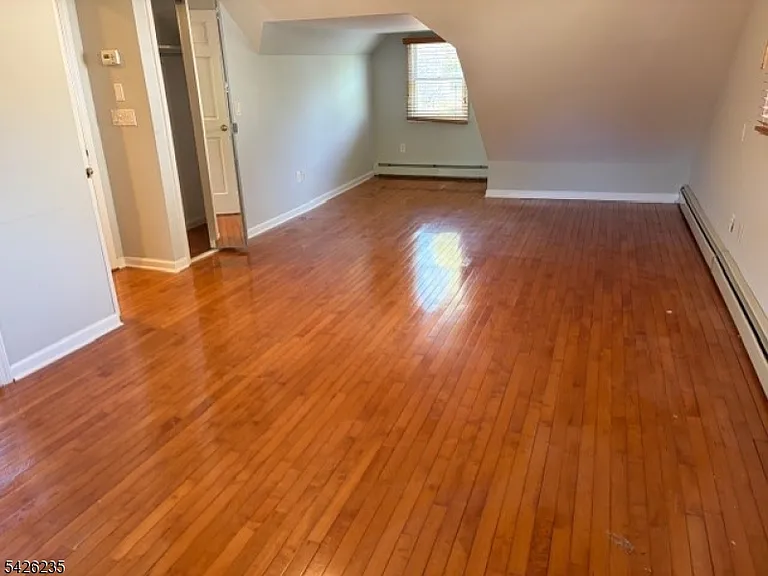 37 Kensington Rd — Photo 9