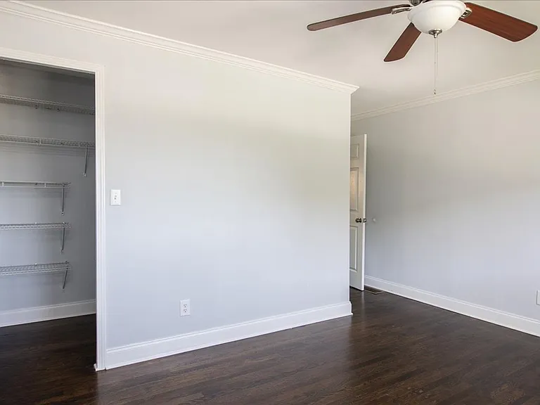 1096 Herndon St NW #B — Photo 12