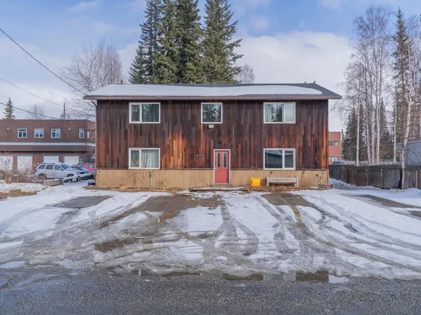 615 Ginko Rd, Fairbanks, AK 99709