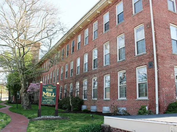 40 Washington Ave APT 12, Milltown, NJ 08850