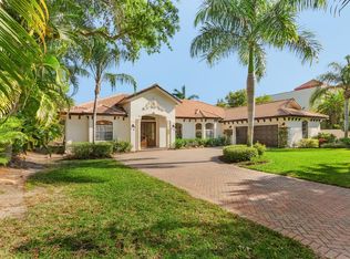 651 4th Ave N, Naples, FL 34102