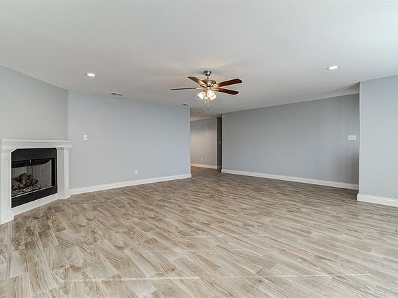 5th image of 5239 Dumore Dr
