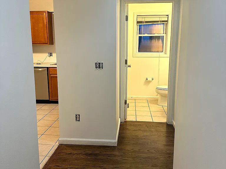 83 Winfield St #D — Photo 7