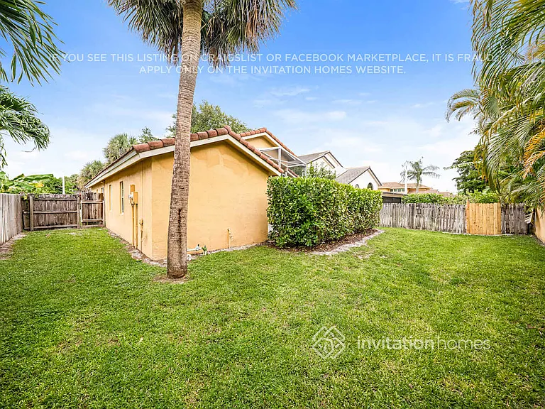 1320 SW 18th St — Photo 16