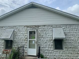 412 E Grand Prairie St, Palestine, IL 62451