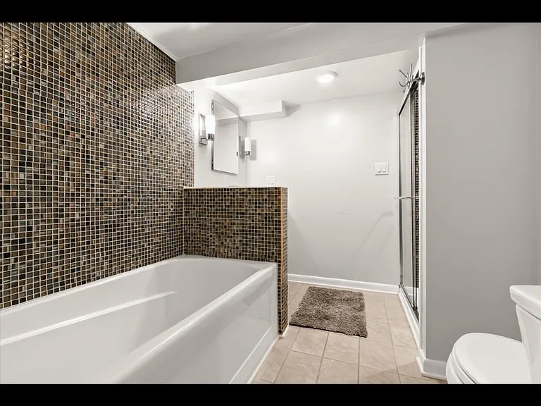 1405 Newton St NE — Photo 13
