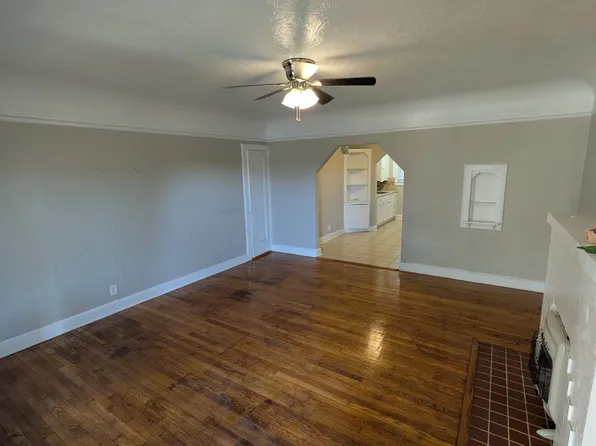 3414 S University Dr, Fort Worth, TX